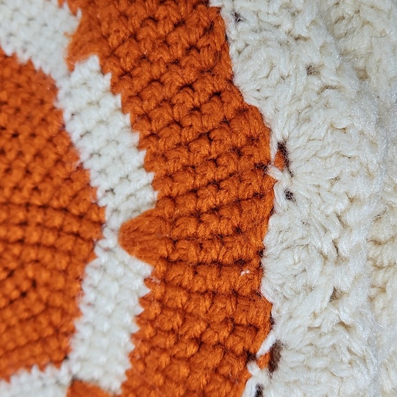 Vintage Crochet Place Mats Dollies Orange & Cream Lot of 6 Scalloped Edges 14" - Picture 2 of 4
